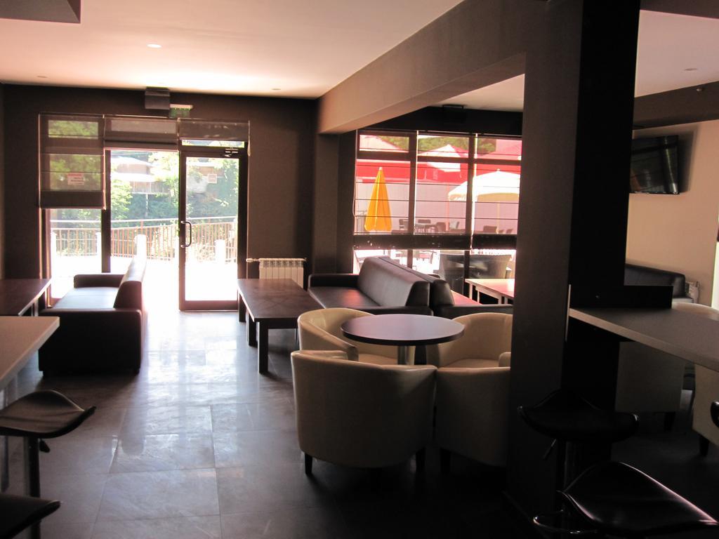 Hotel Deyanira Gorno Dryanovo Exterior foto